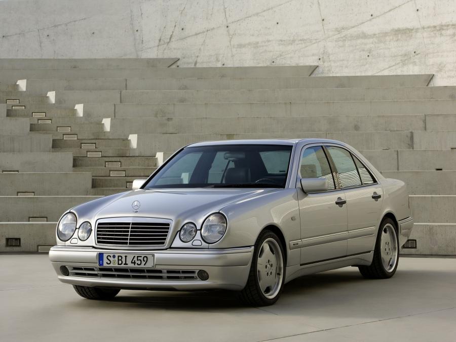  Mercedes-Benz E50 AMG (Bm.210.072) 1996 года  (фото 7 из 8)